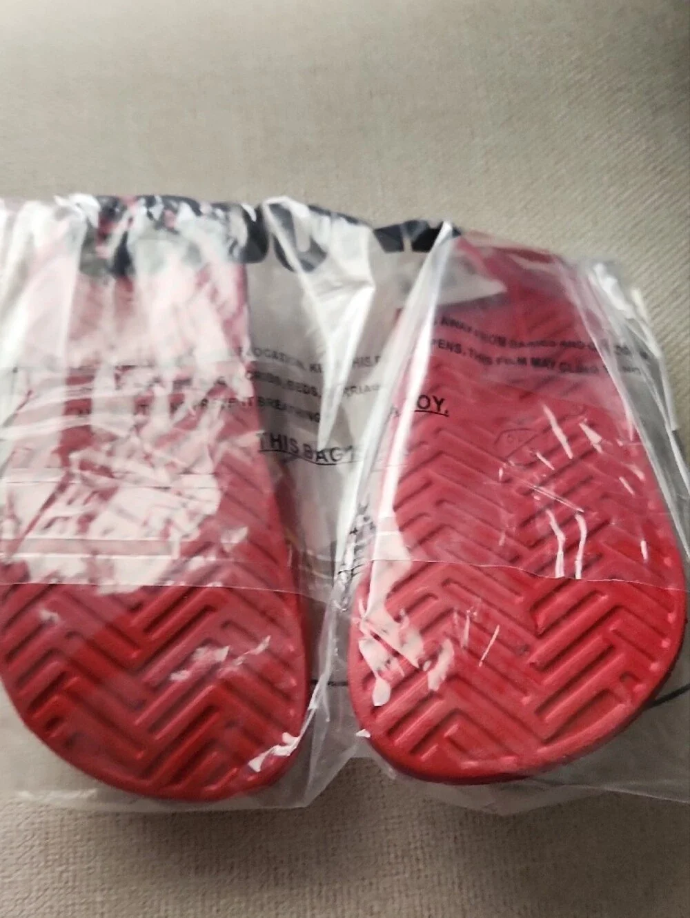 Kids Red Spain Graphic Slide Sandals Soccer Size 9-10